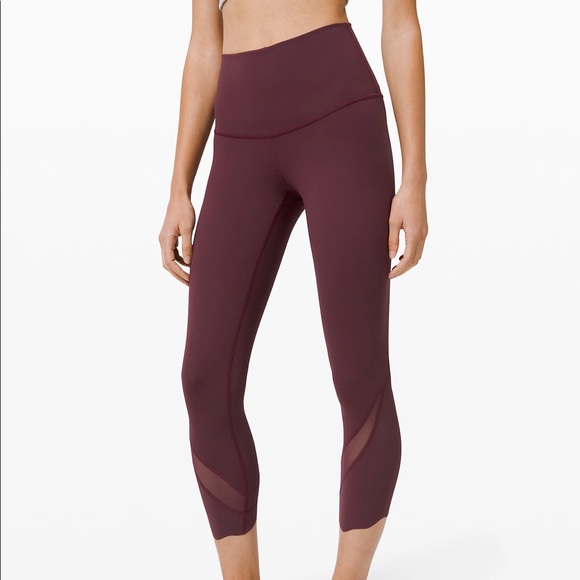 Size 6; WUNDER UNDER CROP; high rise 23” - Picture 1 of 6